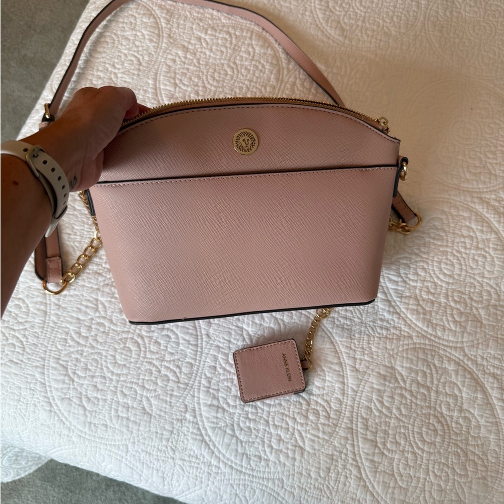 Elegant Pink Crossbody Bag - Picture 4 of 5